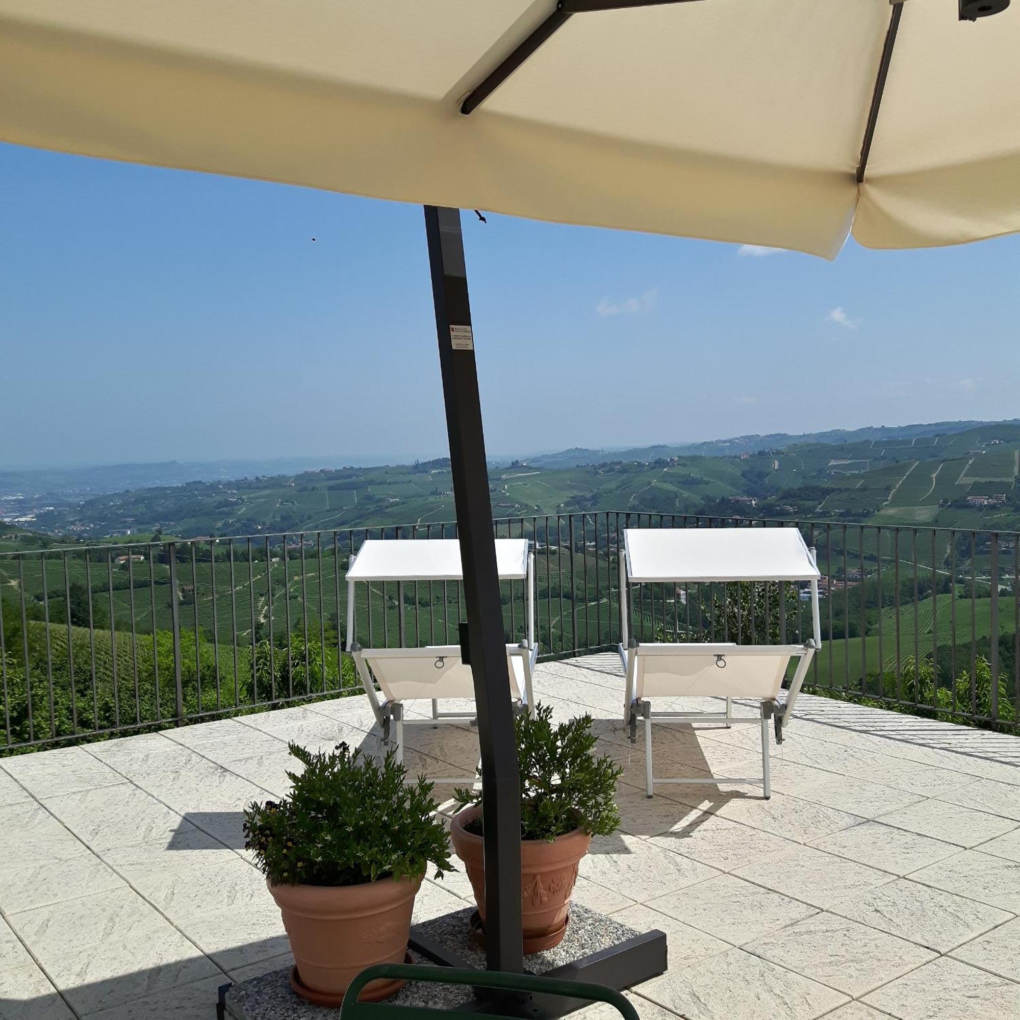 Agriturismo Cascina Rabalot Diano dʼAlba Eksteriør billede