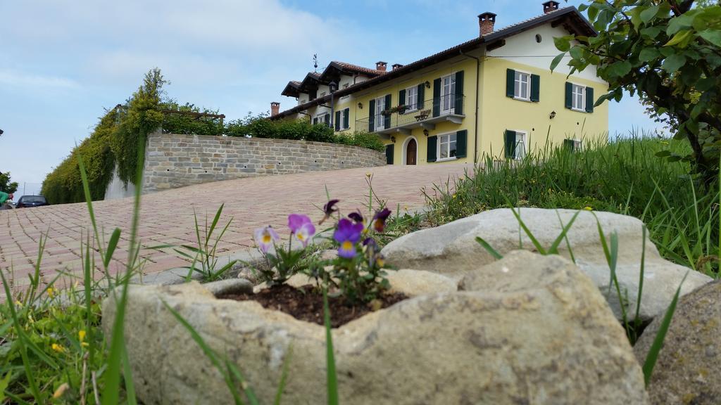 Agriturismo Cascina Rabalot Diano dʼAlba Eksteriør billede